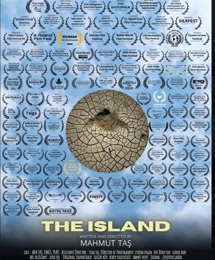 Curtmetratge - Internacional - THE ISLAND